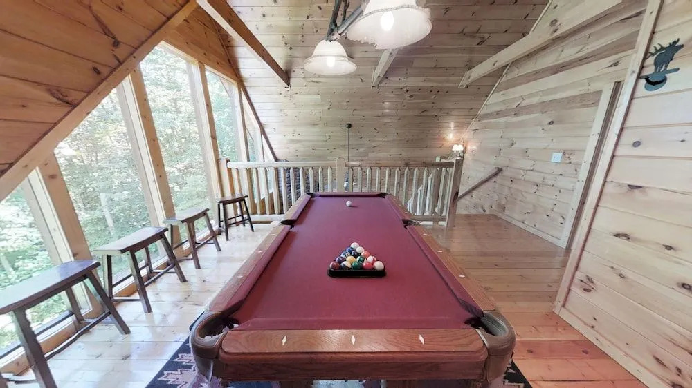 Laurel Valley Way Cabin 1849 - 2 Br cabin by RedAwning