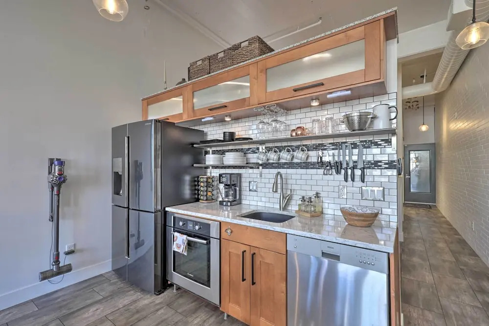 Chic SLC Downtown Studio Loft: Walk to Shops