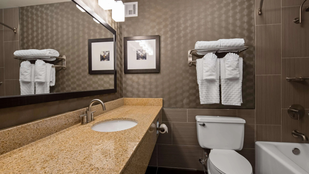 Cottonwood Airport & Expo Hotel Louisville