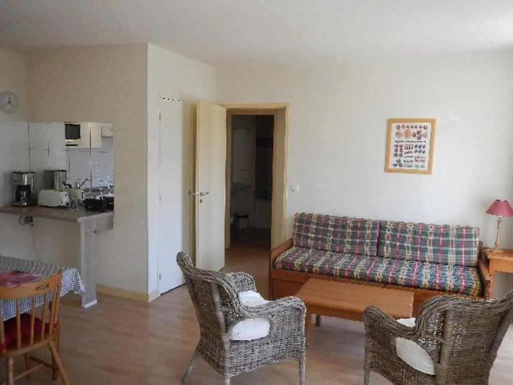 Appartement La Bourboule, 3 pièces, 4 personnes - FR-1-608-53