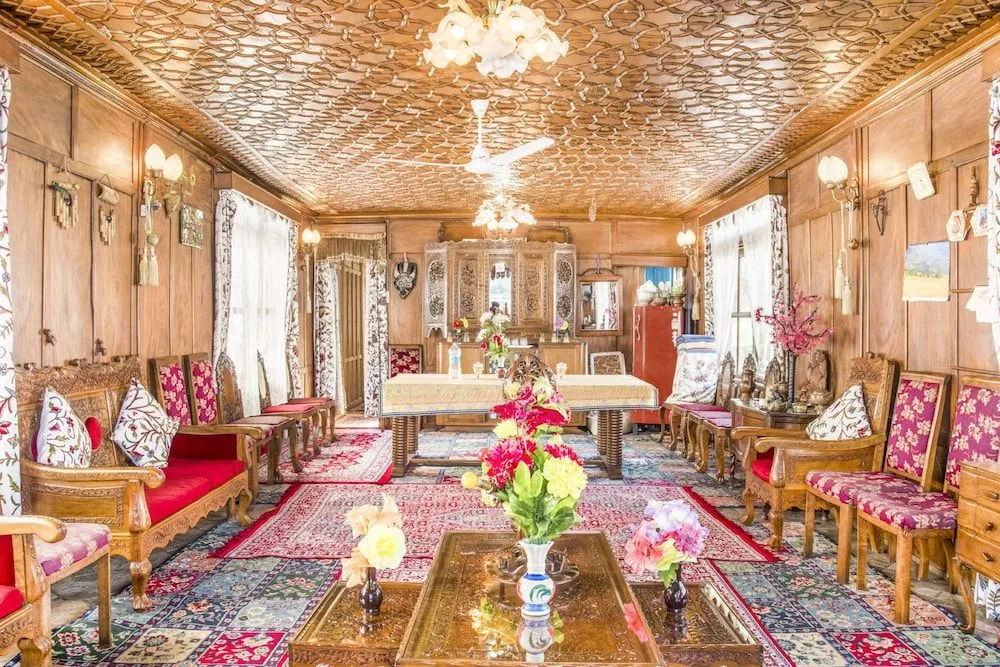 GuestHouser 1 BR Houseboat 1fda