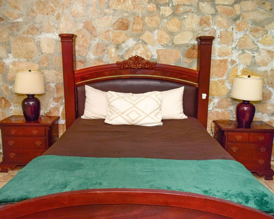 Selah Hotel