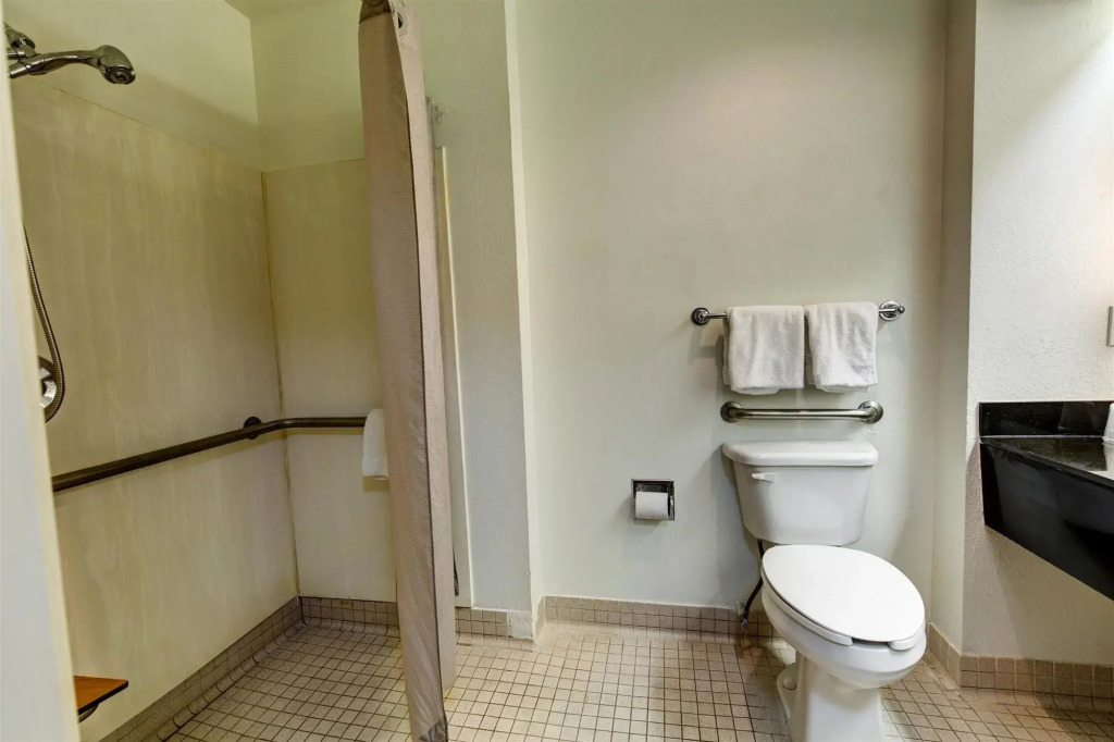 Executive Inn & Suites