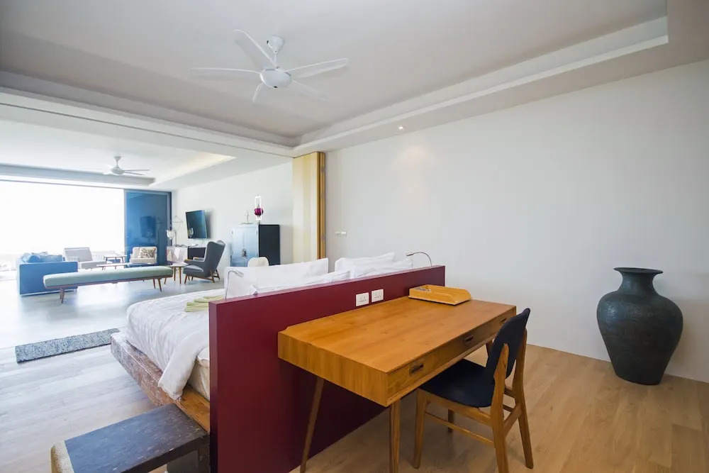 Luxury Hillside Residence at Bangtao