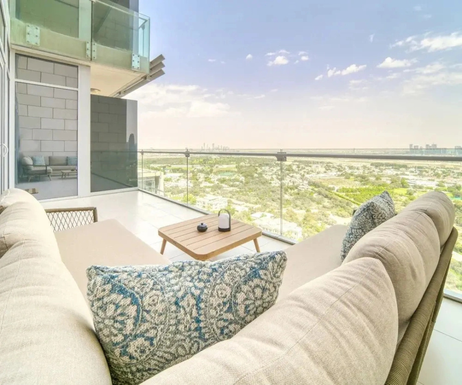 Luxe and Modern Duplex in Difc