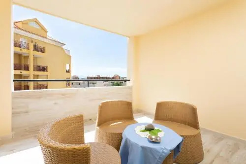 Tropic Apartments en Castle harbour