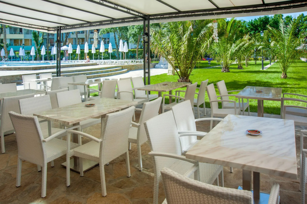 Riva Hotel