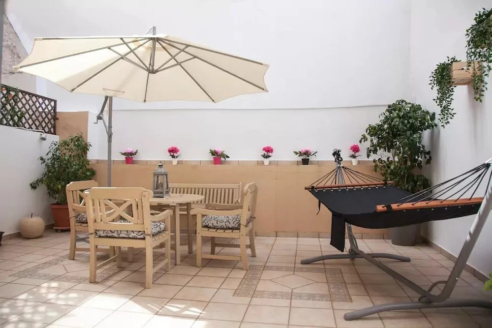Thisio Modern House