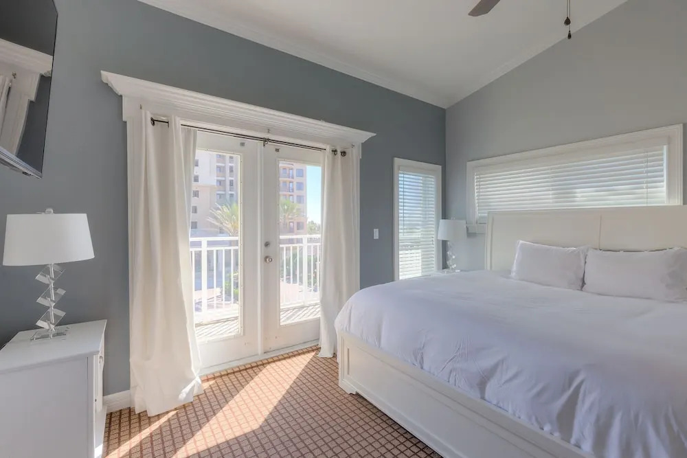 Pet Friendly Oceanviews Yellow A! Sleeps 6