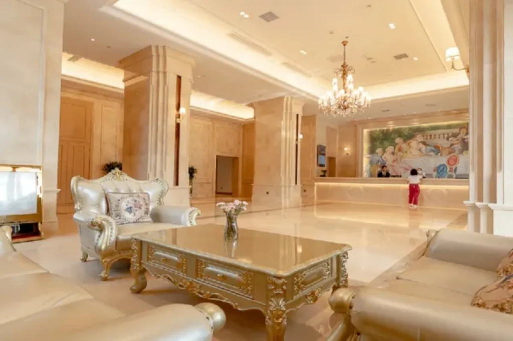 Vienna International Hotel (Wuhan Miaoshan Institute of Technology)