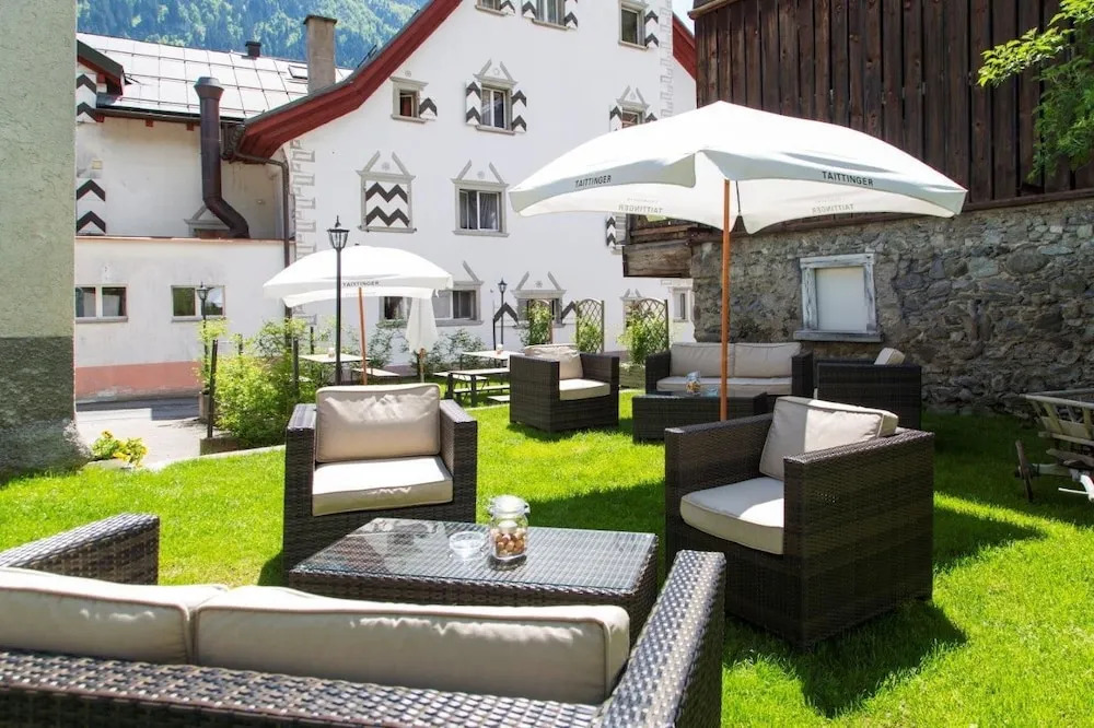 Casa Tödi Restaurant Hotel