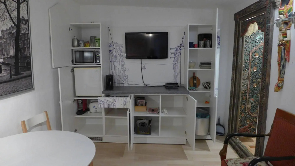 Nemo Apartments & Guest House