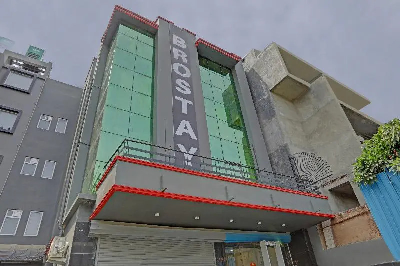 OYO Townhouse 409 Brostay Meera Bagh