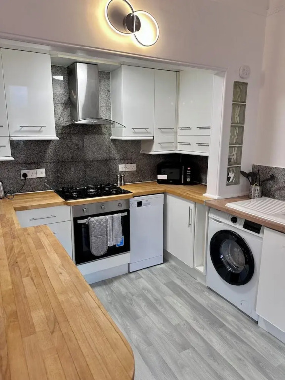 2 Bed - The Poop Deck by Smart Welcomes
