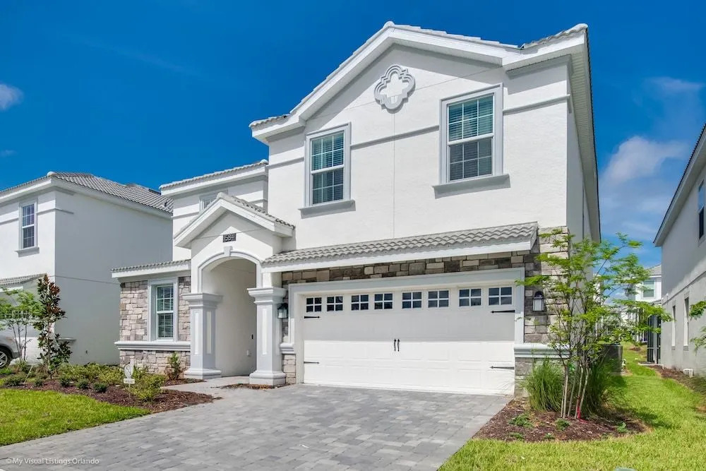 H1584 Brand new 8 Bedroom 5 Bathroom Villa