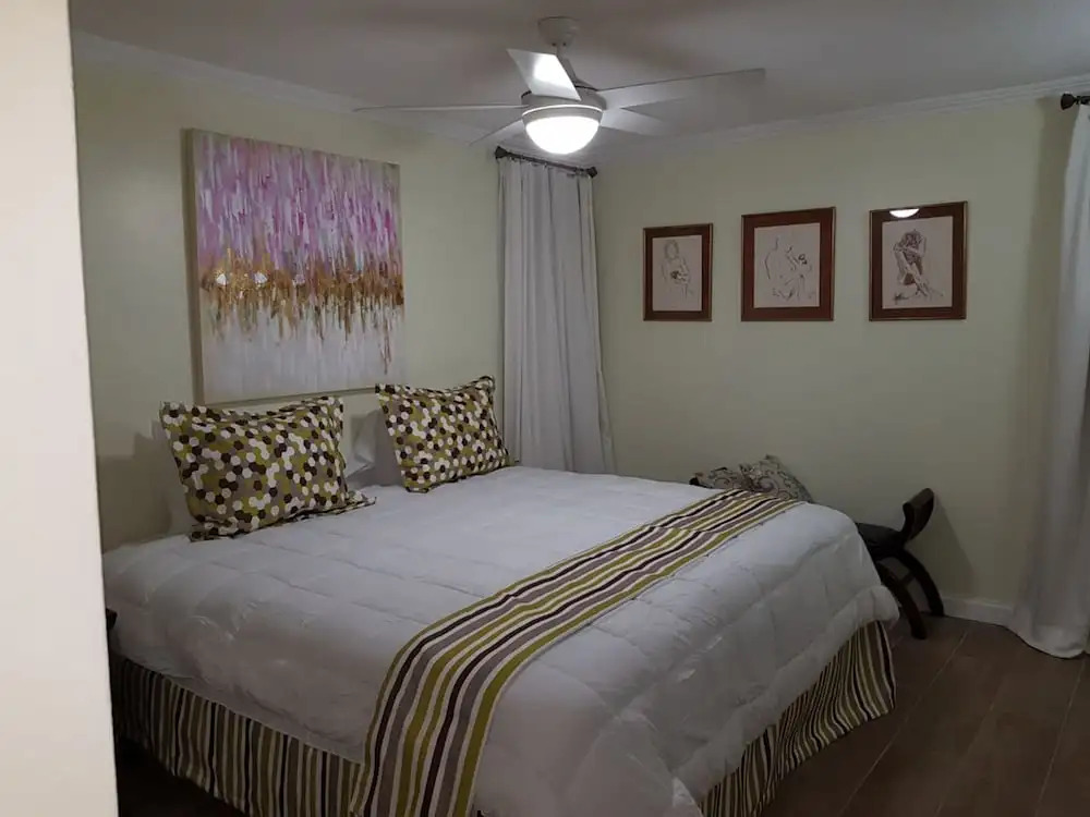 New Kingston Apt at Kensington Court