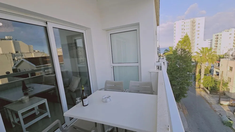 138 LCA - Stay Amphora Apartment