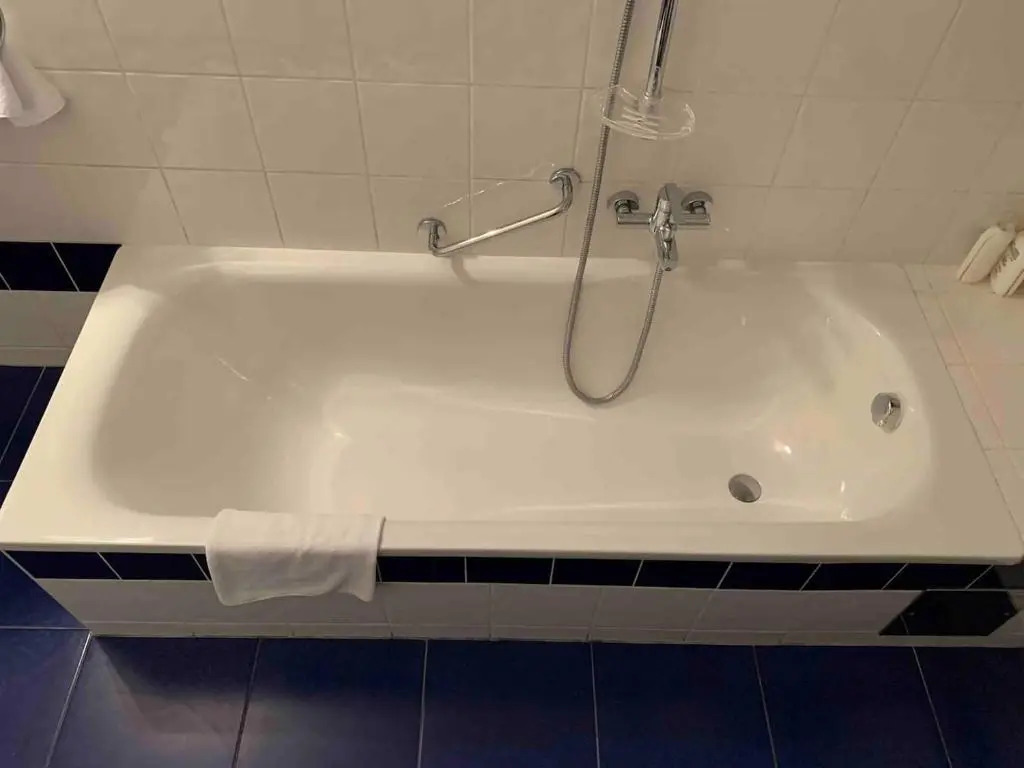Modern Flat incl Parking, near Metro U1