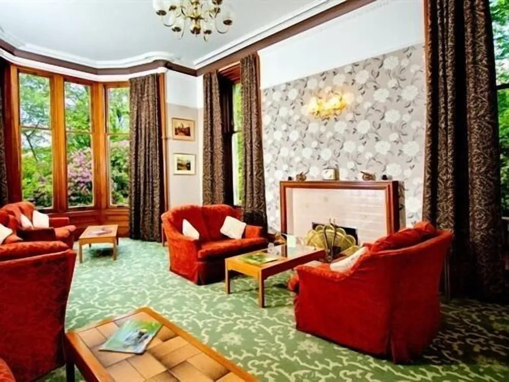Birchwood Hotel