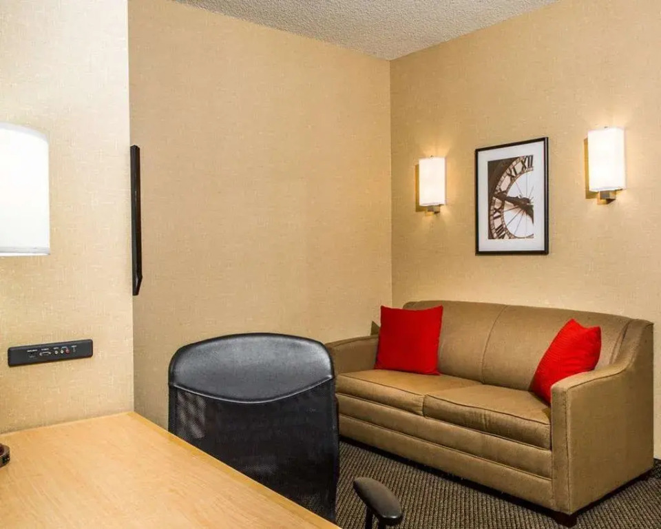 Cambria Suites Traverse City