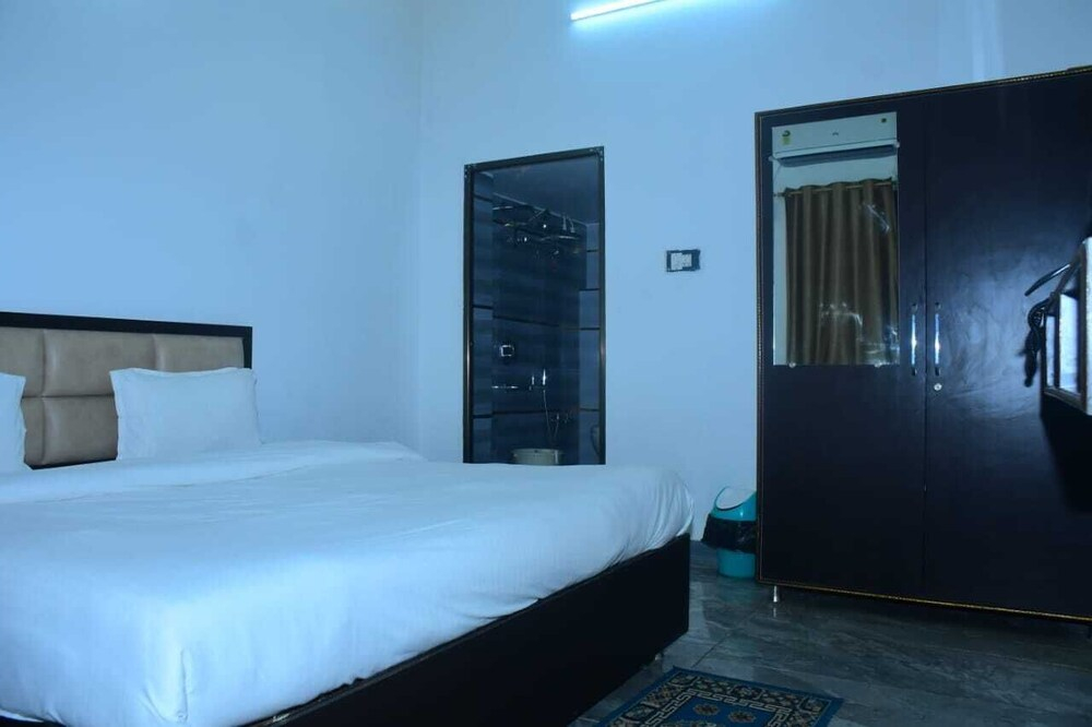 Shri Narayanam Guest House and Home Stay
