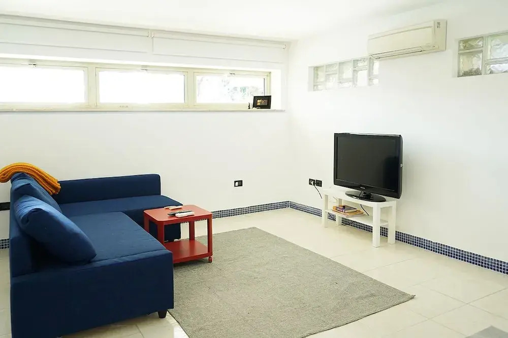 Loft With Private Garden, Close to Shops, Italy