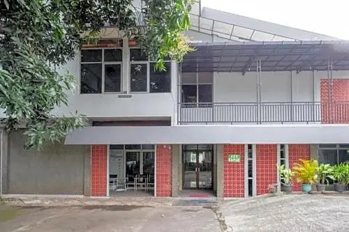 KoolKost Syariah @ Wisma Fastabiq (Minimun Stay 6 Nights)