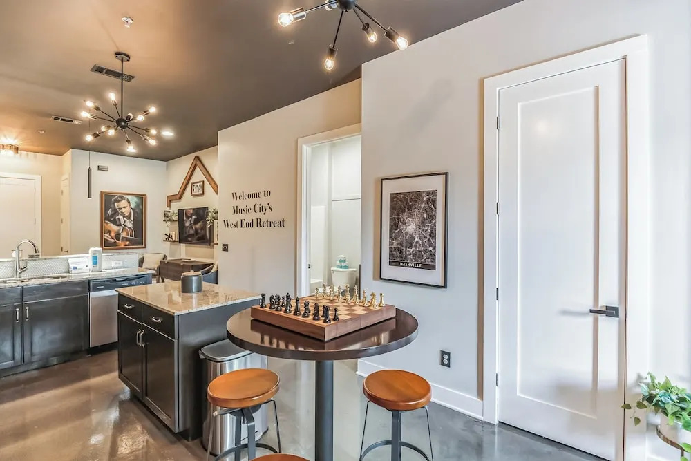 Music City's West End Retreat