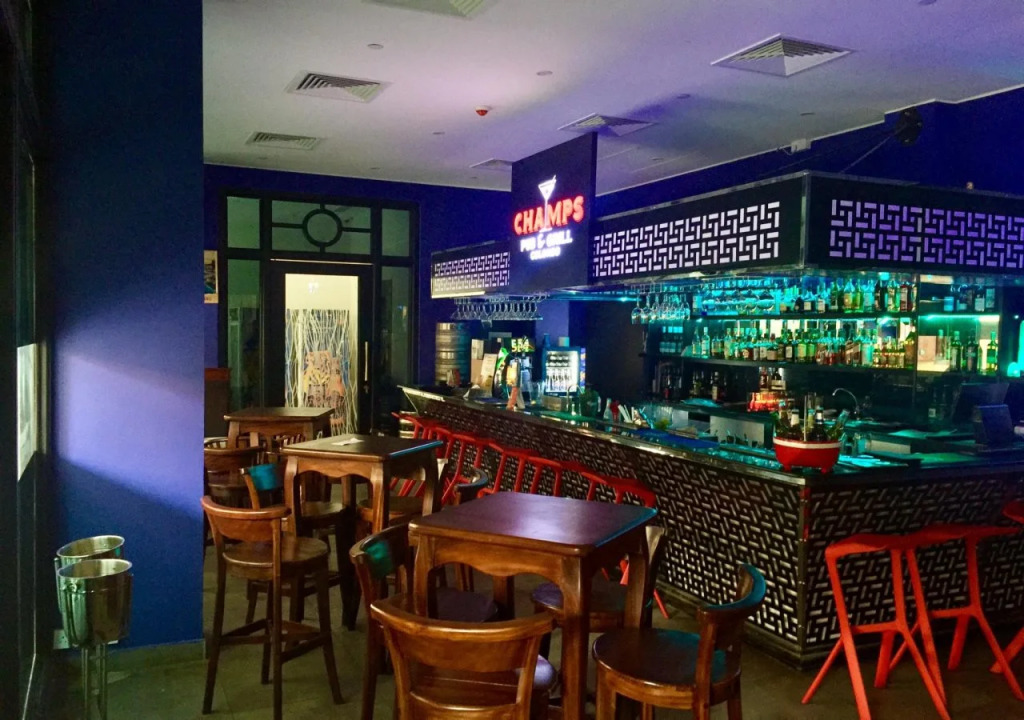 Fairway Colombo - Sri Lankas First Hotel With Robot Technology
