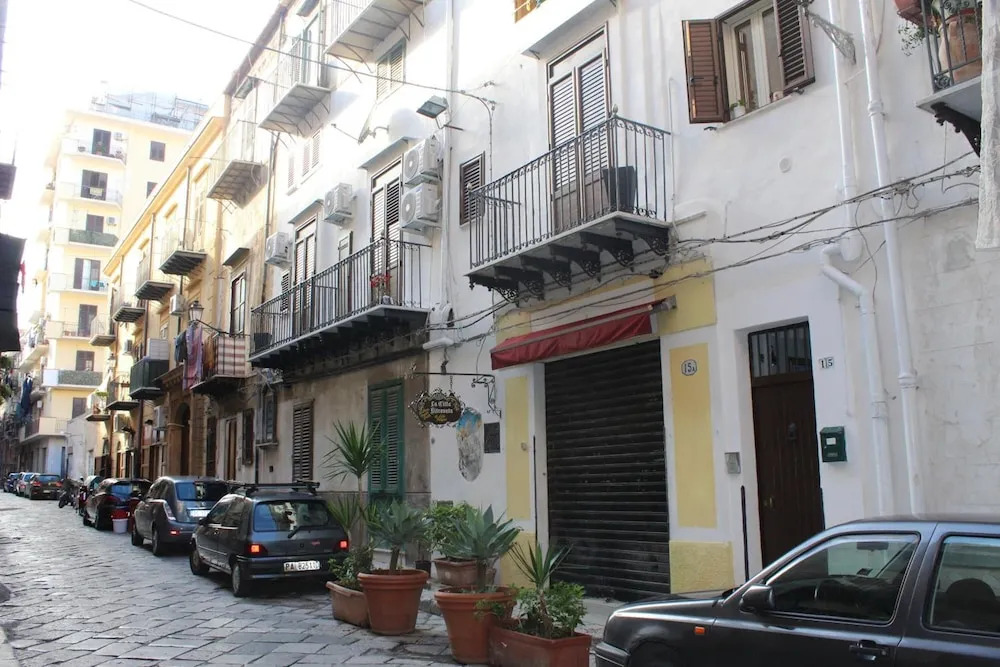 B&B Xenia