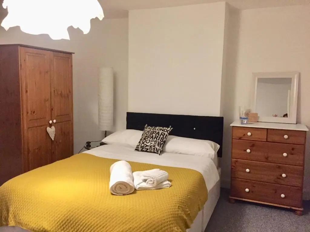Luxury Apartment-golden Triangle, Parking & Garden