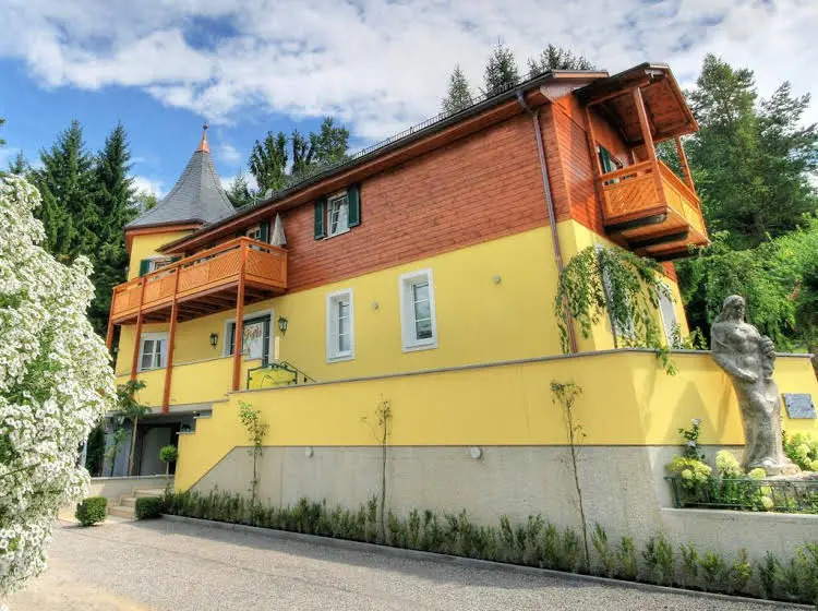 Hotel Restaurant - Häuserl im Wald Graz