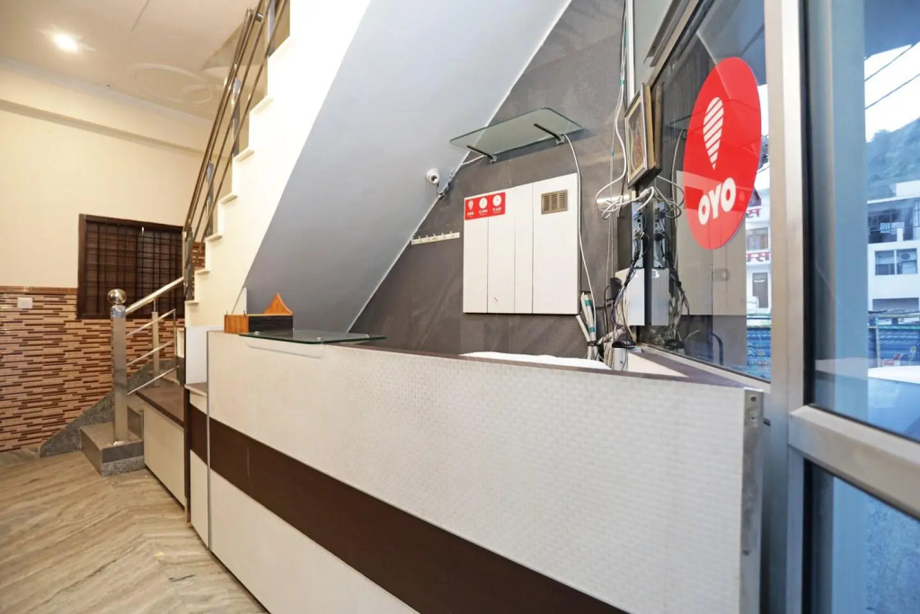 OYO 11762 Trimurti Guest House