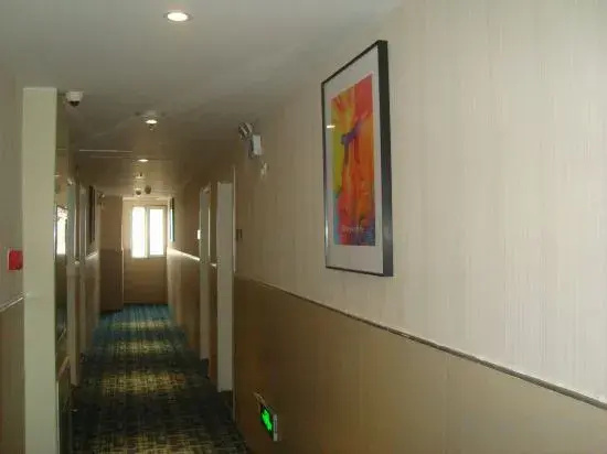 Grand Hyatt Hotel (Weihai High Speed Railway North Station)