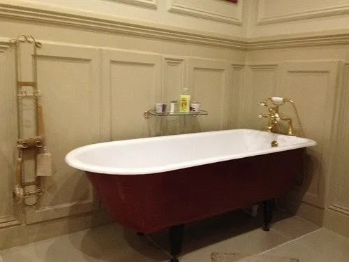 Victoria House B&B