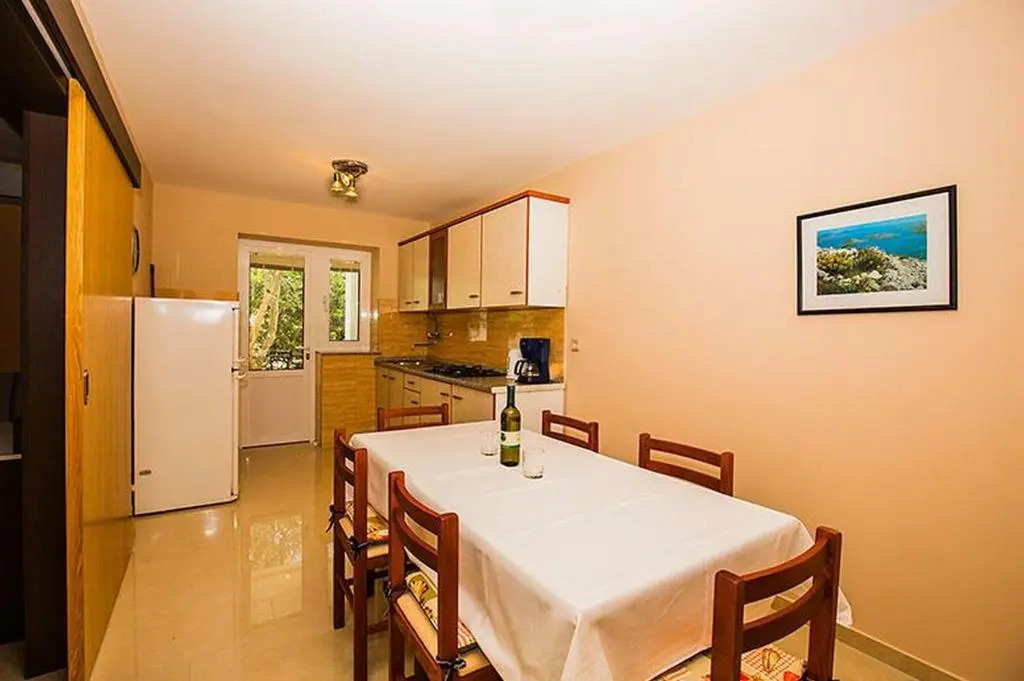 Beautiful apartment with back yard and terrace AE1259 - Apartments Vjenceslava XX