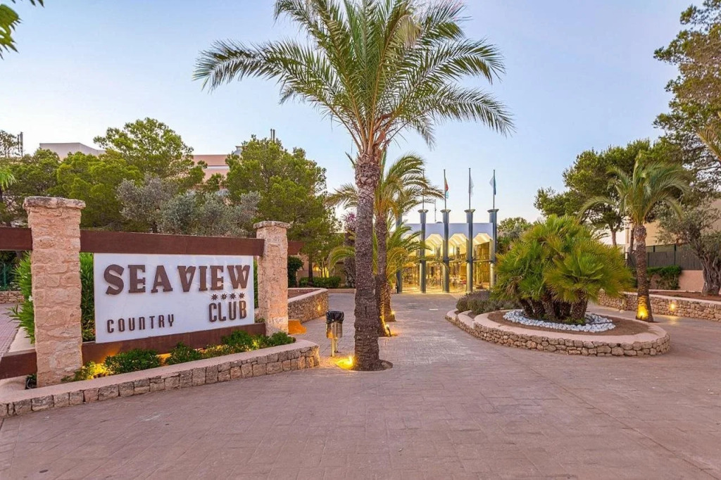 Sirenis Hotel Seaview Country Club