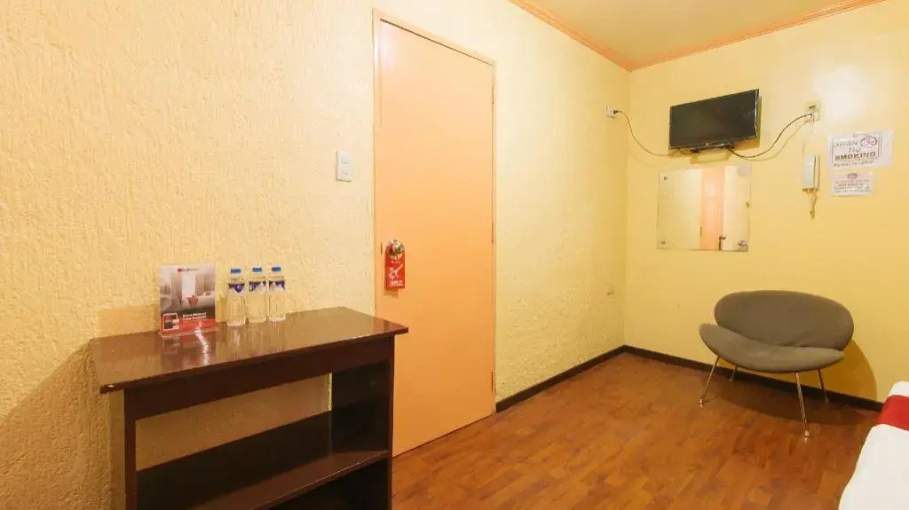 RedDoorz near SM Batangas City