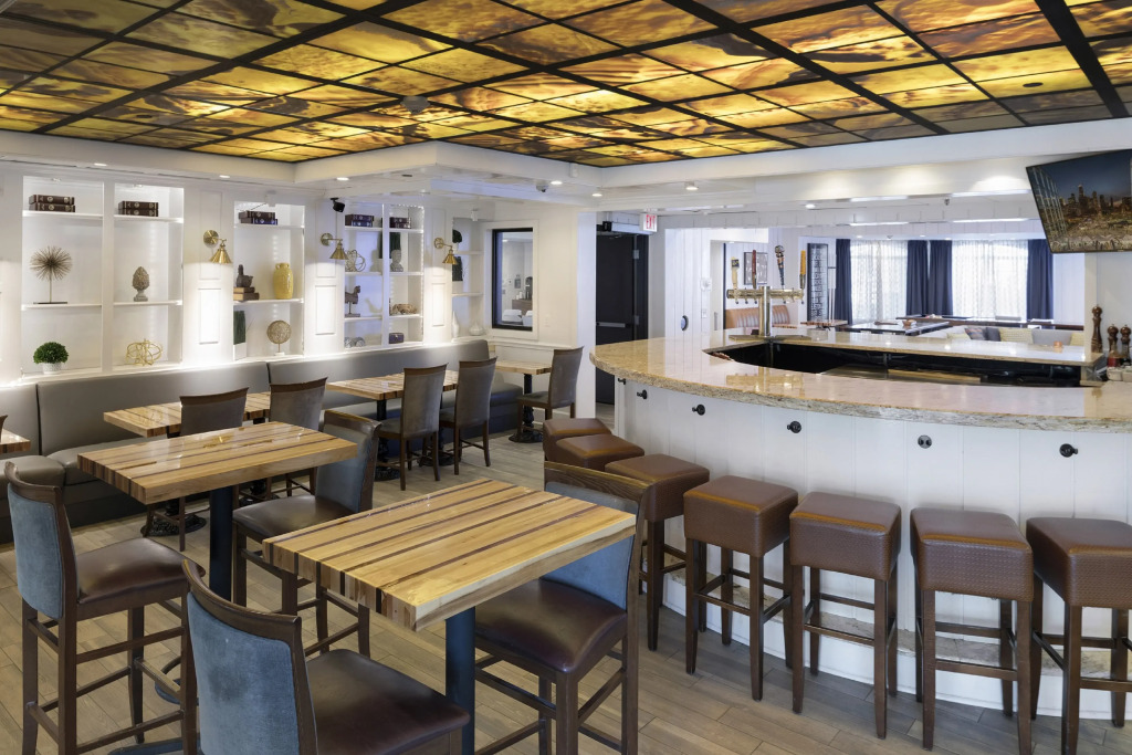 Holiday Inn - Bloomington W MSP Airport Area by IHG
