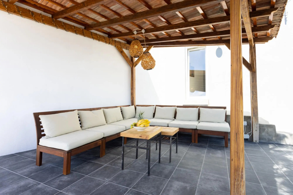 Home2Book Stunning Design House Arafo