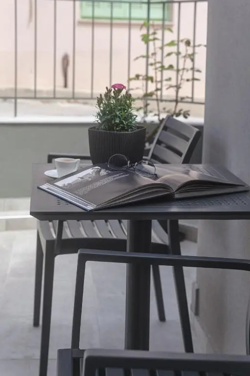 Modern Studio Ideal for Couples or Digital Nomads, Old Town Mytilene