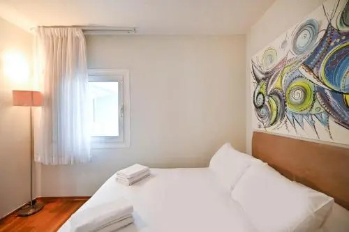 Two-Bedroom Apartment - Trumpldor 1