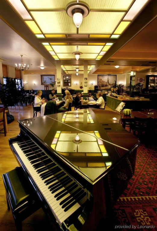 Martini Hotel