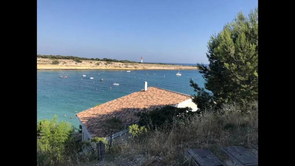 Studio « Les pieds dans l’eau »