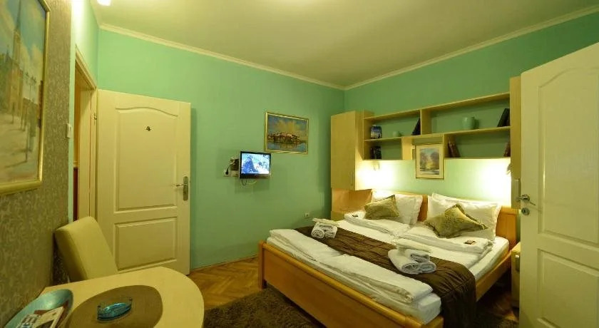 Guest Accommodation TAL Centar