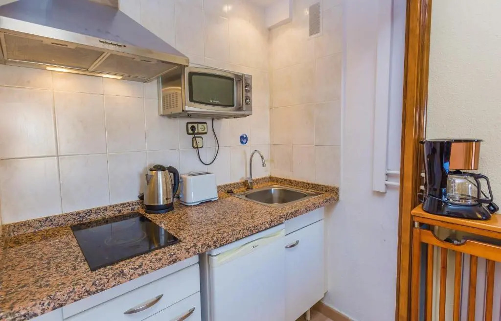 ☆Beachfront 1br Ronda 4 - Ac/Wifi/Pool