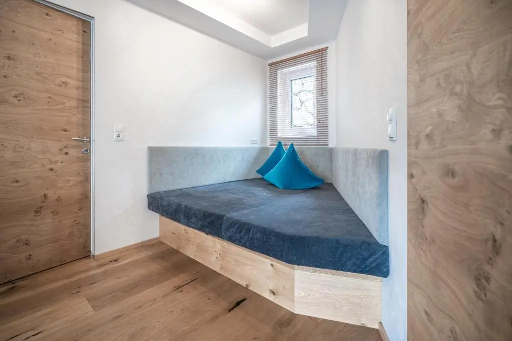 Mountain Living Apartments - Ski-In & Ski-Out