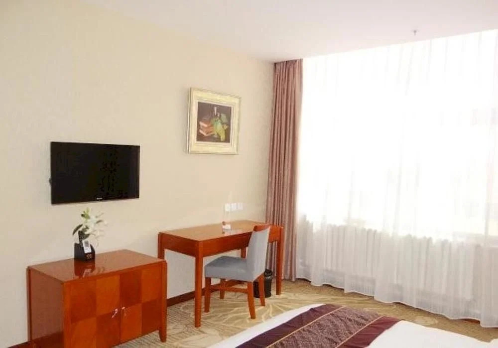 Qingdao Yuangu Town Business Hotel
