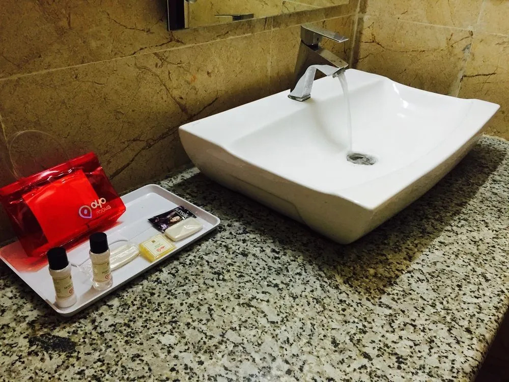 OYO Premium Isbt Dehradun