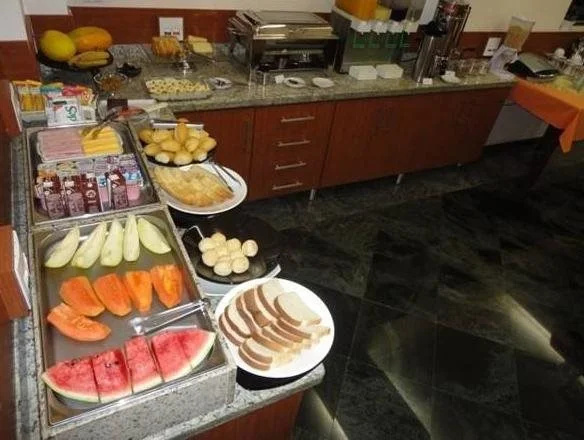 Lelis Hotel